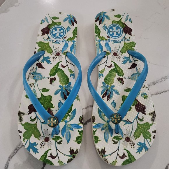 Tory Burch Shoes - Tory Burch LOVE FLOWER Flip Flops Sandals no size tag 10" long size 8 beach vaca